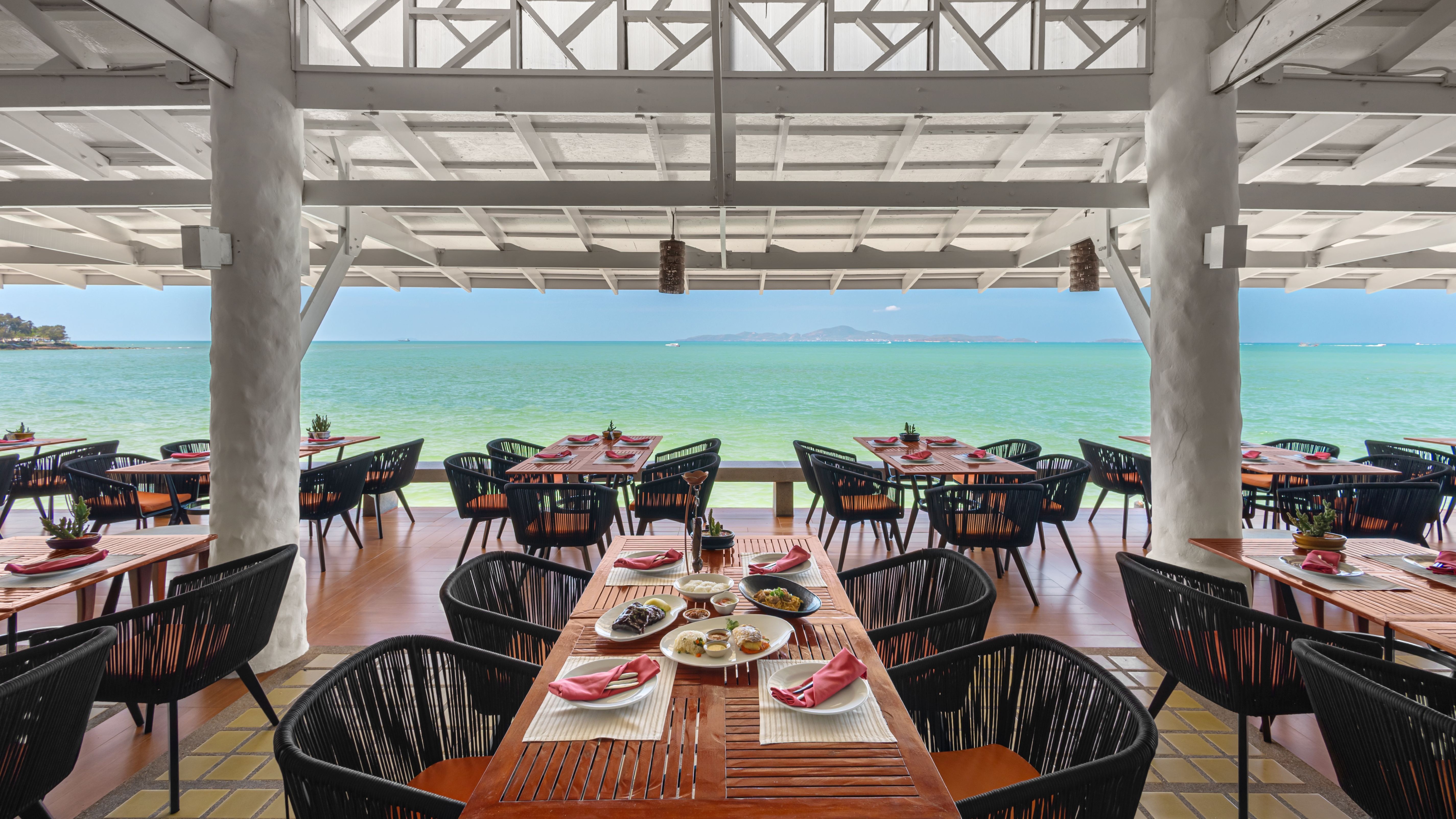 ブリーズィオ（エキゾチック・ビーチフロントシーフード）