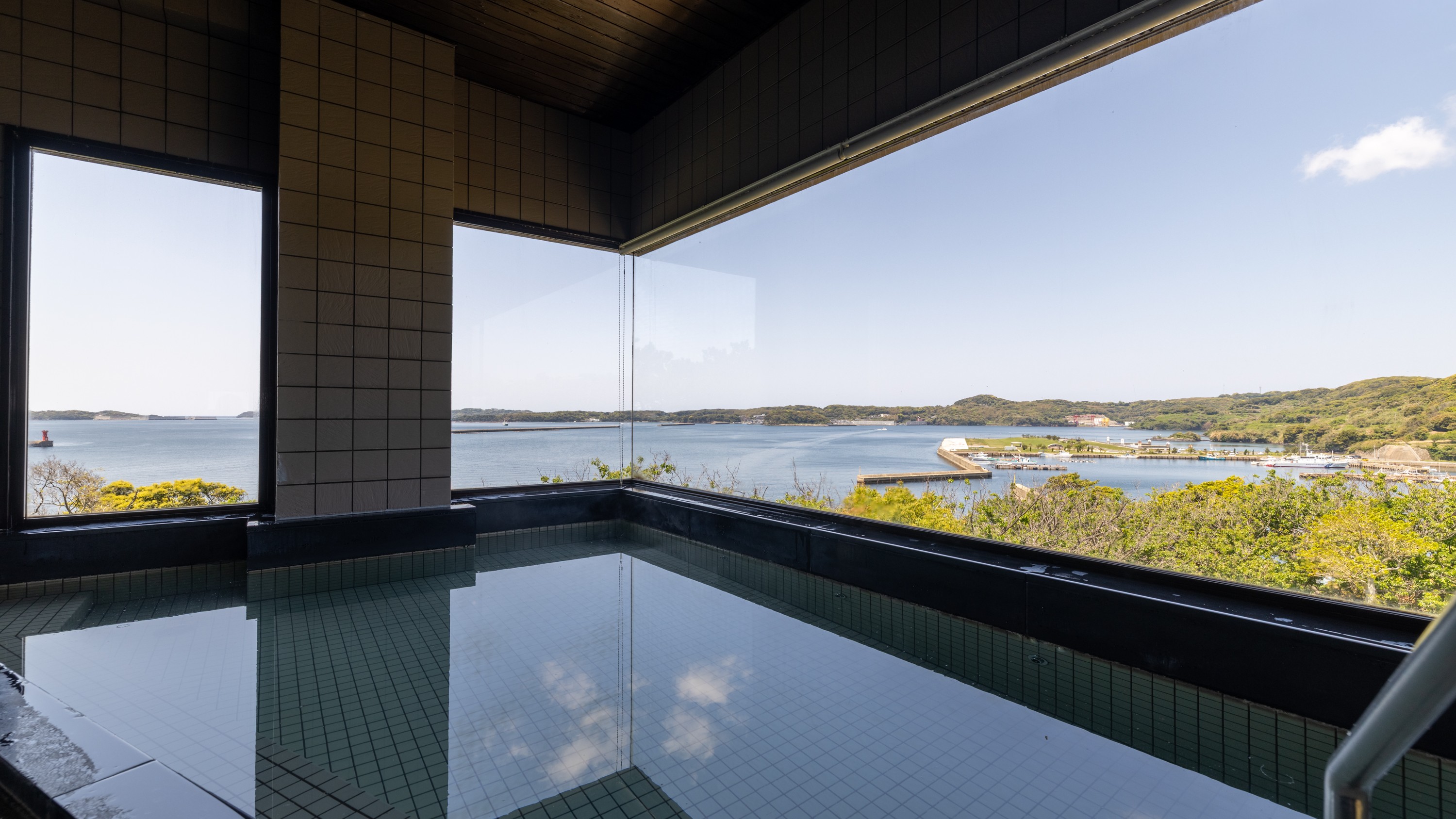 【展望大浴場】海を望む展望大浴場”舞の湯”＜ご利用時間＞5:30～24:00
