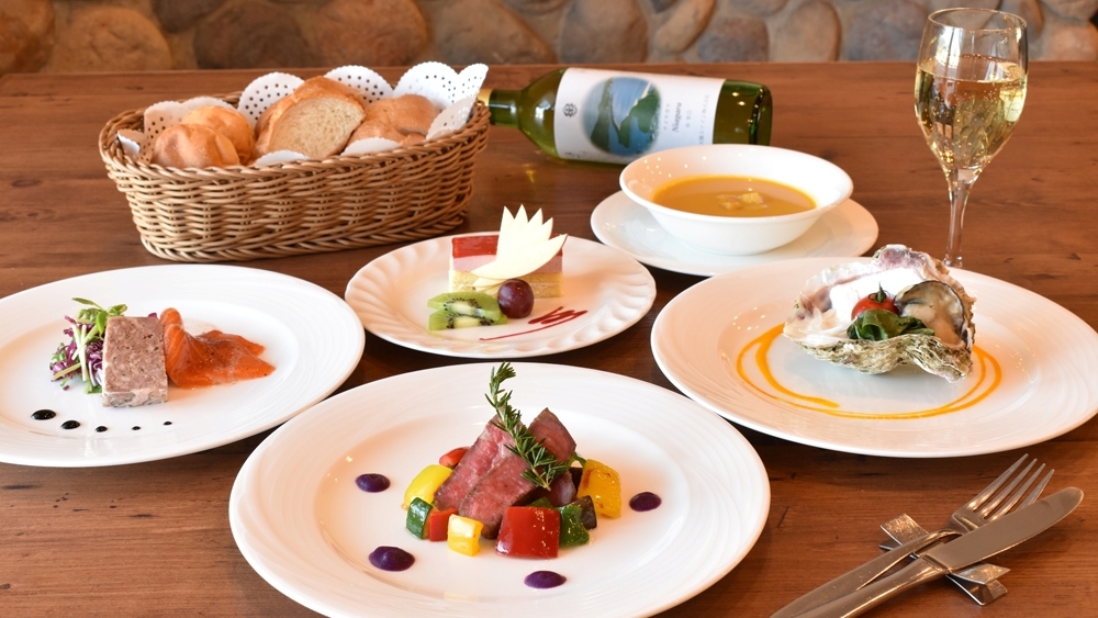【楽天スーパーSALE】【二食付×フレンチフルコース】厳選食材をシェフが仕上げる創作フレンチ