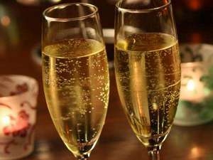 【人気の広々客室で過ごす記念日】＜特別フレンチフルコース＞誕生日や結婚記念日のアニバーサリーステイ