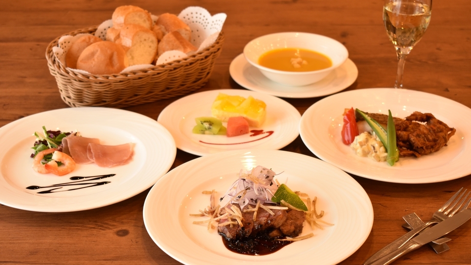 【リトリート滞在】温水プール＆大浴場券付｜ハーブ香る癒やしの客室と丹後美食フレンチ＜2食付＞