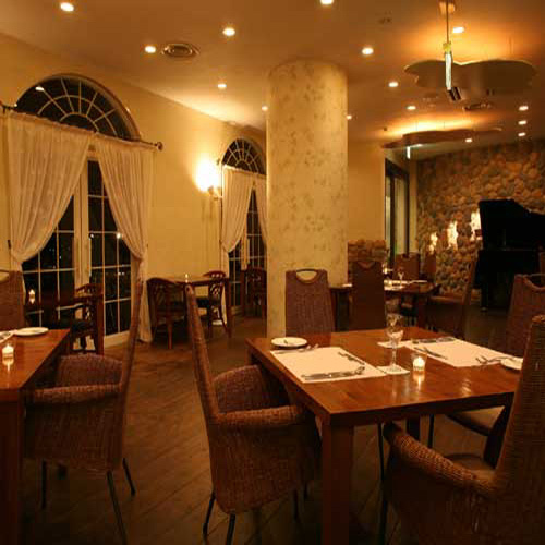Restaurant scenery