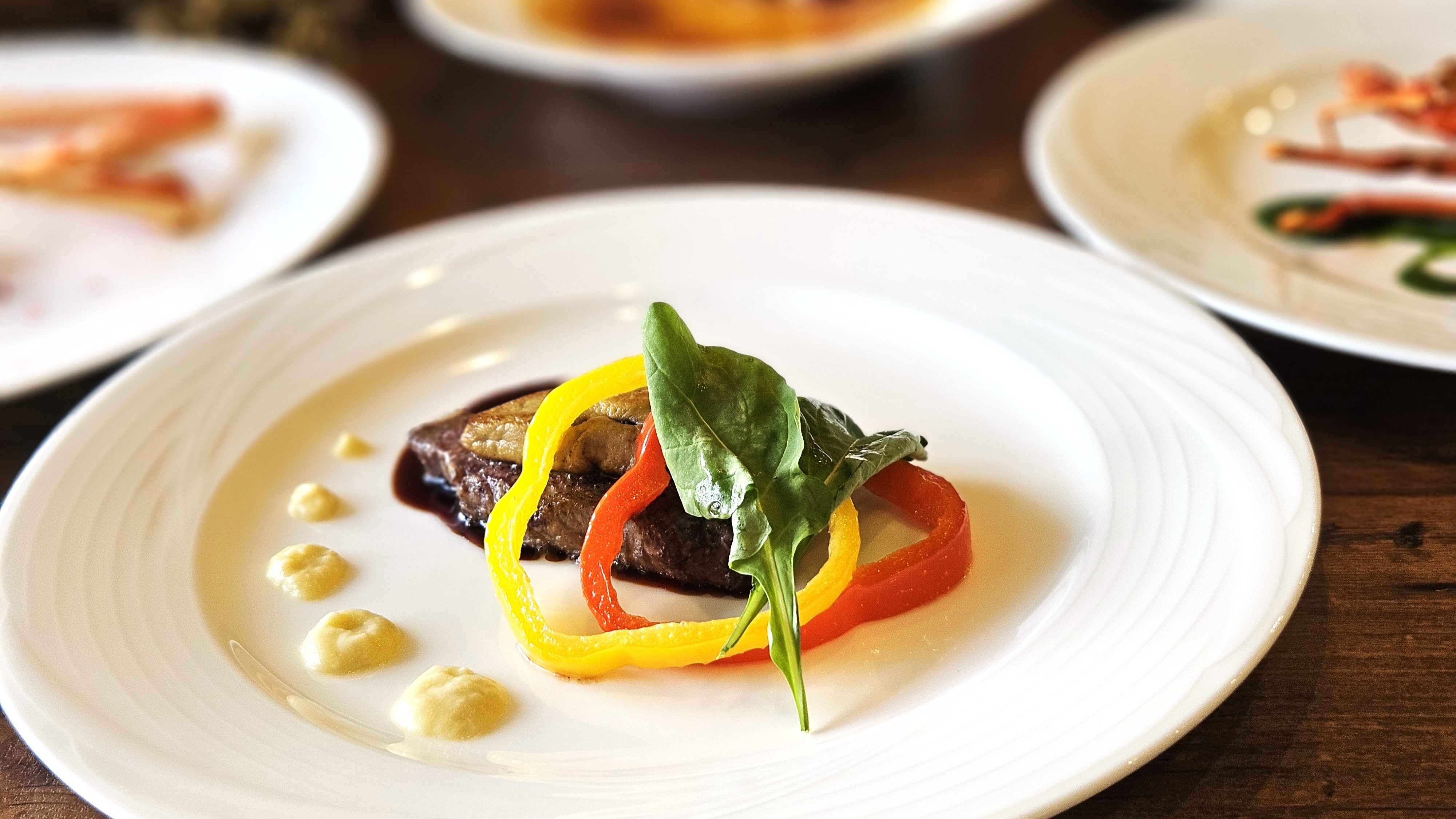 【クリスマスディナーフルコース】2025年の日程限定、スペシャルディナーをお愉しみください