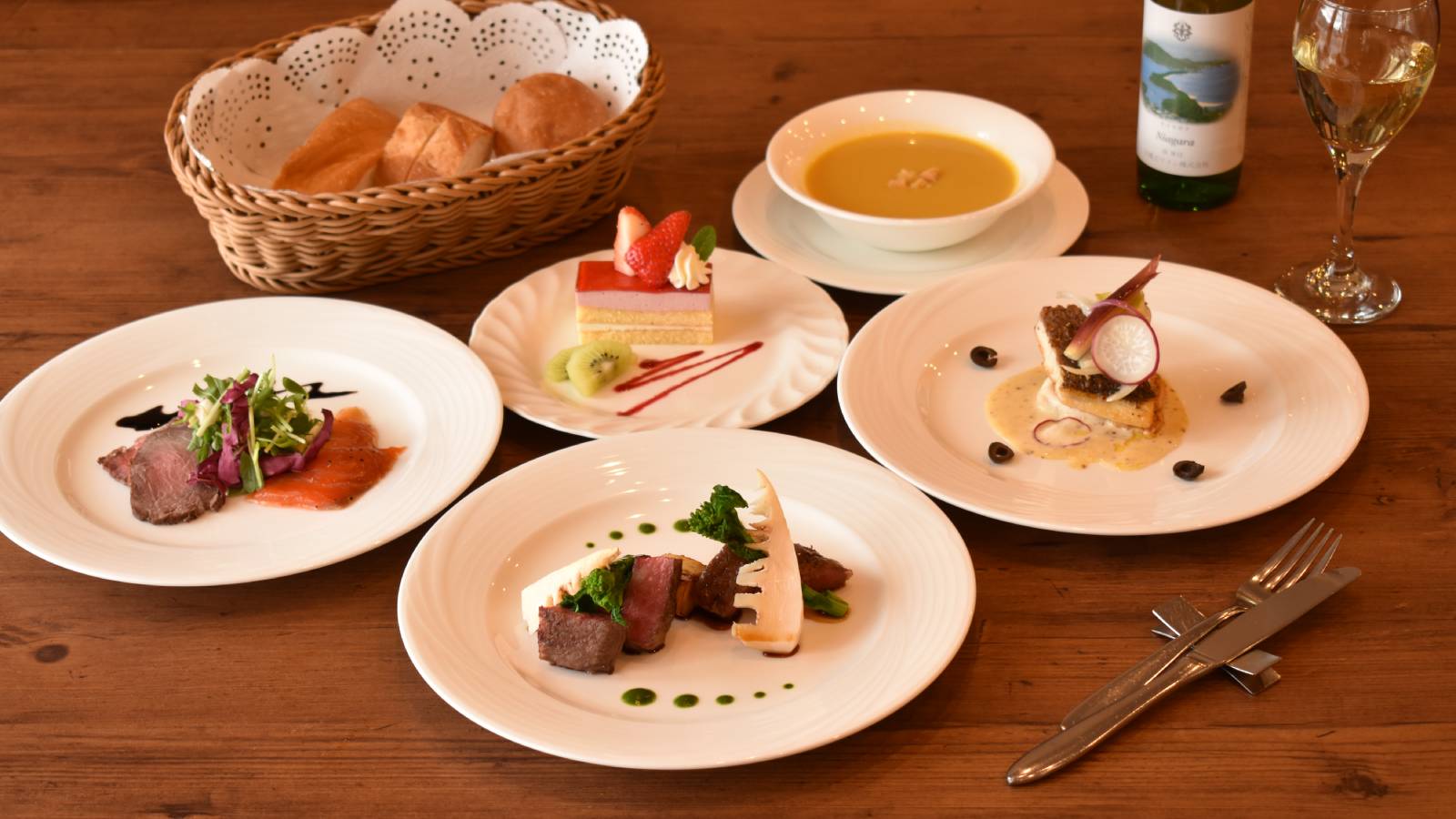 春のフルコース　地元のお魚に和牛と贅沢なフルコースフレンチ★