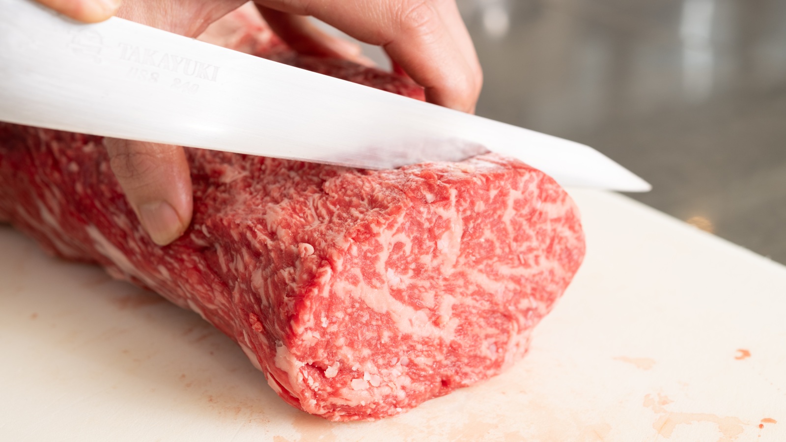 上質なお肉を経験豊富なシェフが絶品フレンチへと仕上げます。