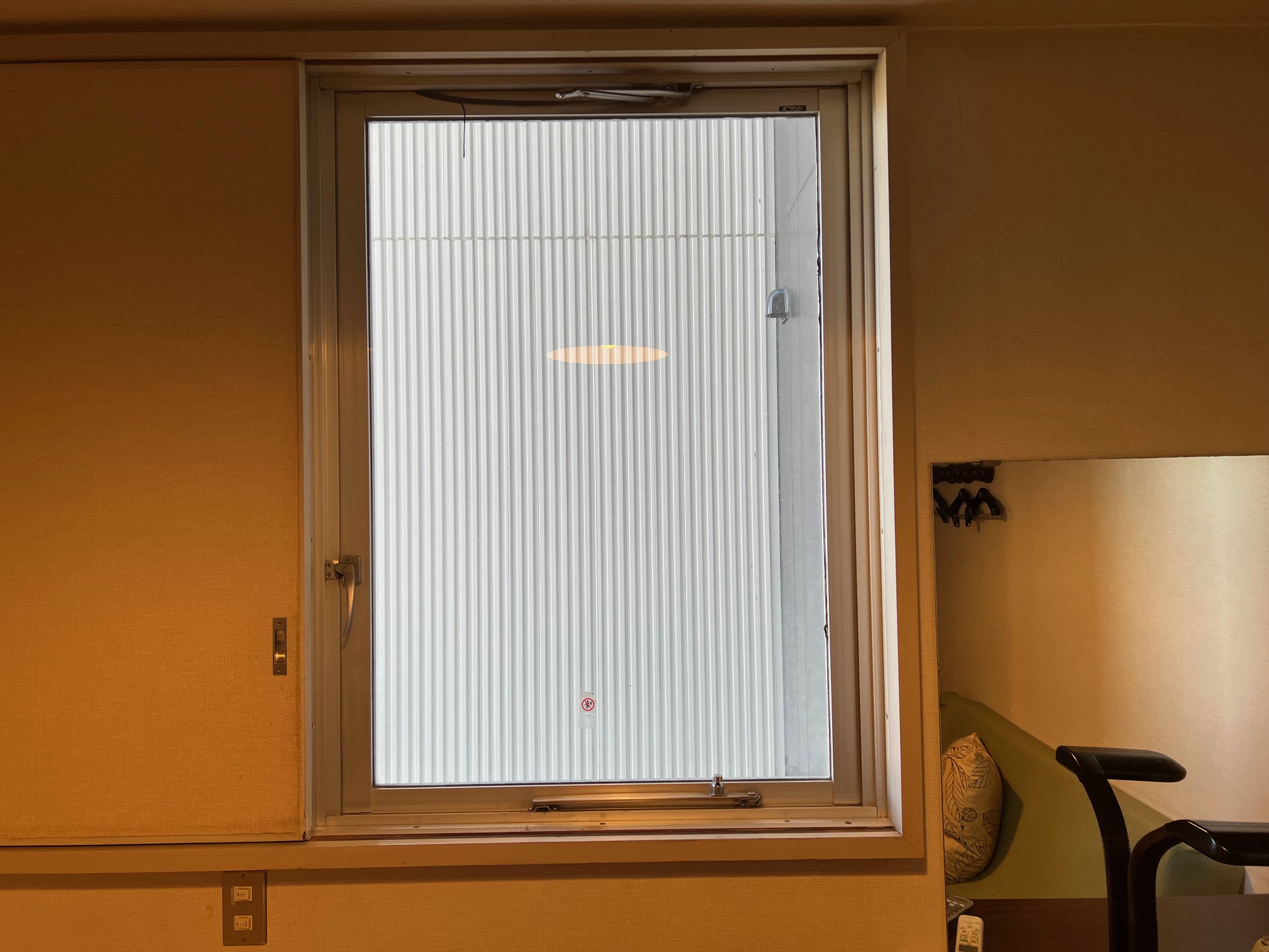 【ワケあり】理由②：残念ながら眺望はありません。新館外壁ビューです。