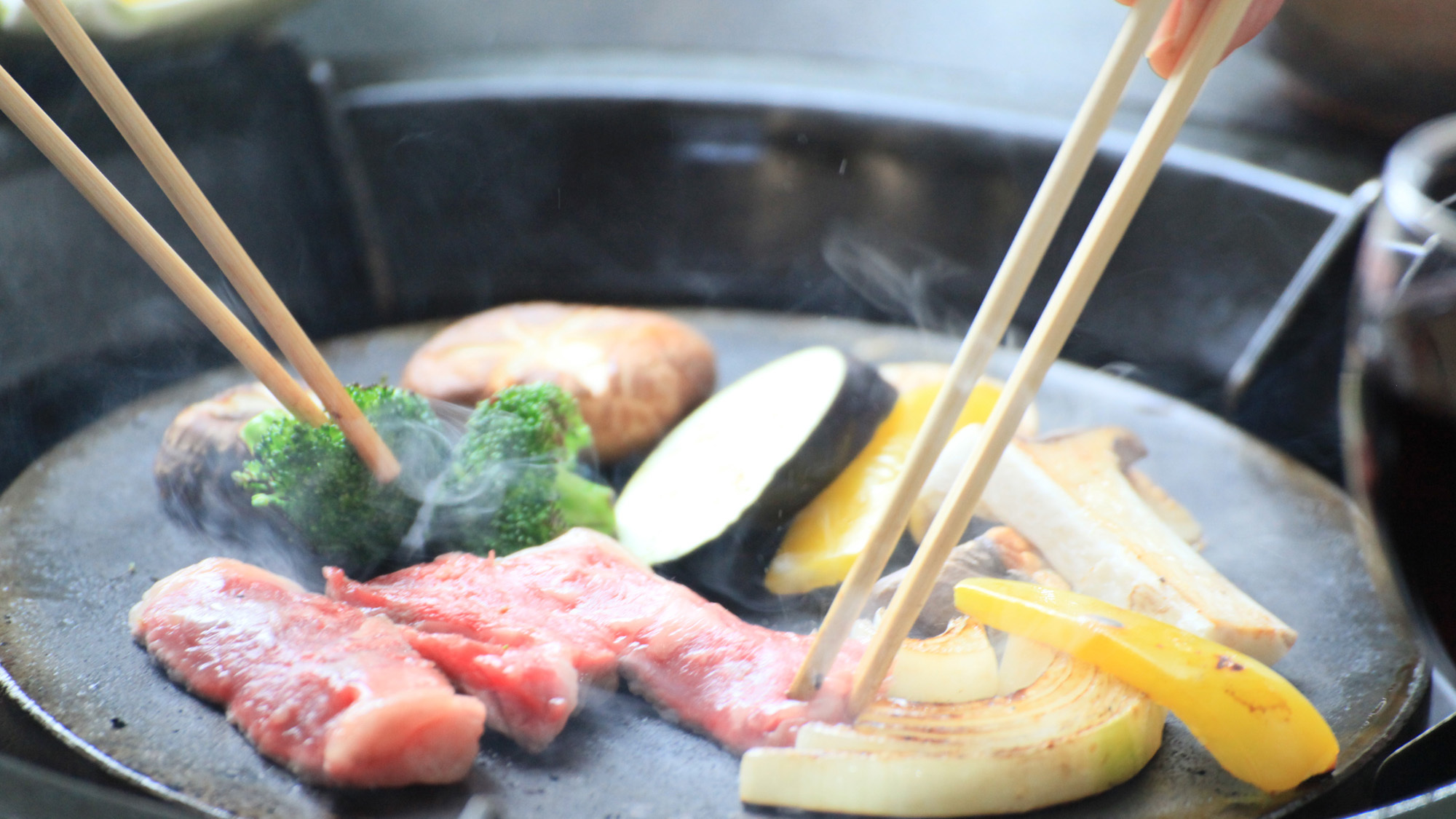 テラス宿泊プラン　夕食（溶岩焼きステーキ）