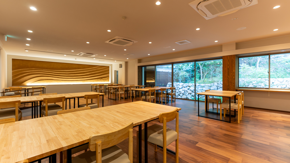 【ライトプラン】食事会場、お部屋お任せ！季節の会席と温泉満喫のお気軽旅行〈直前予約もOK〉