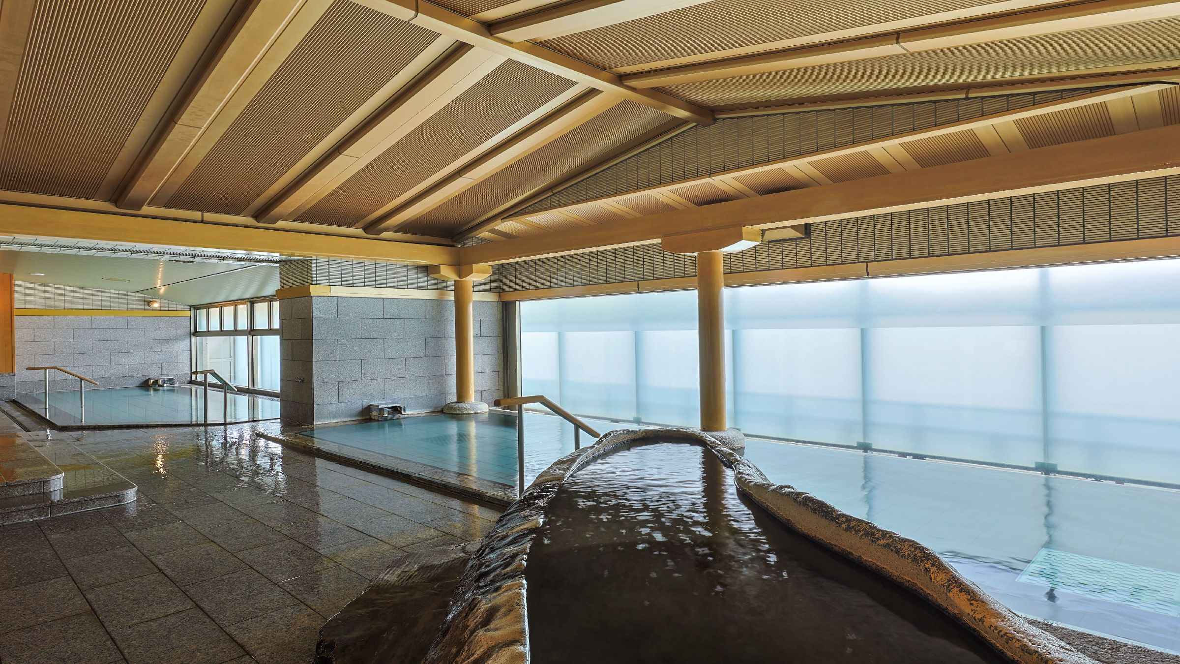 館内大浴場　天女の湯