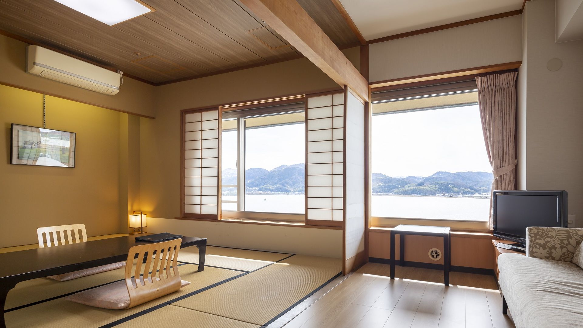 対水閣一般客室　和洋室