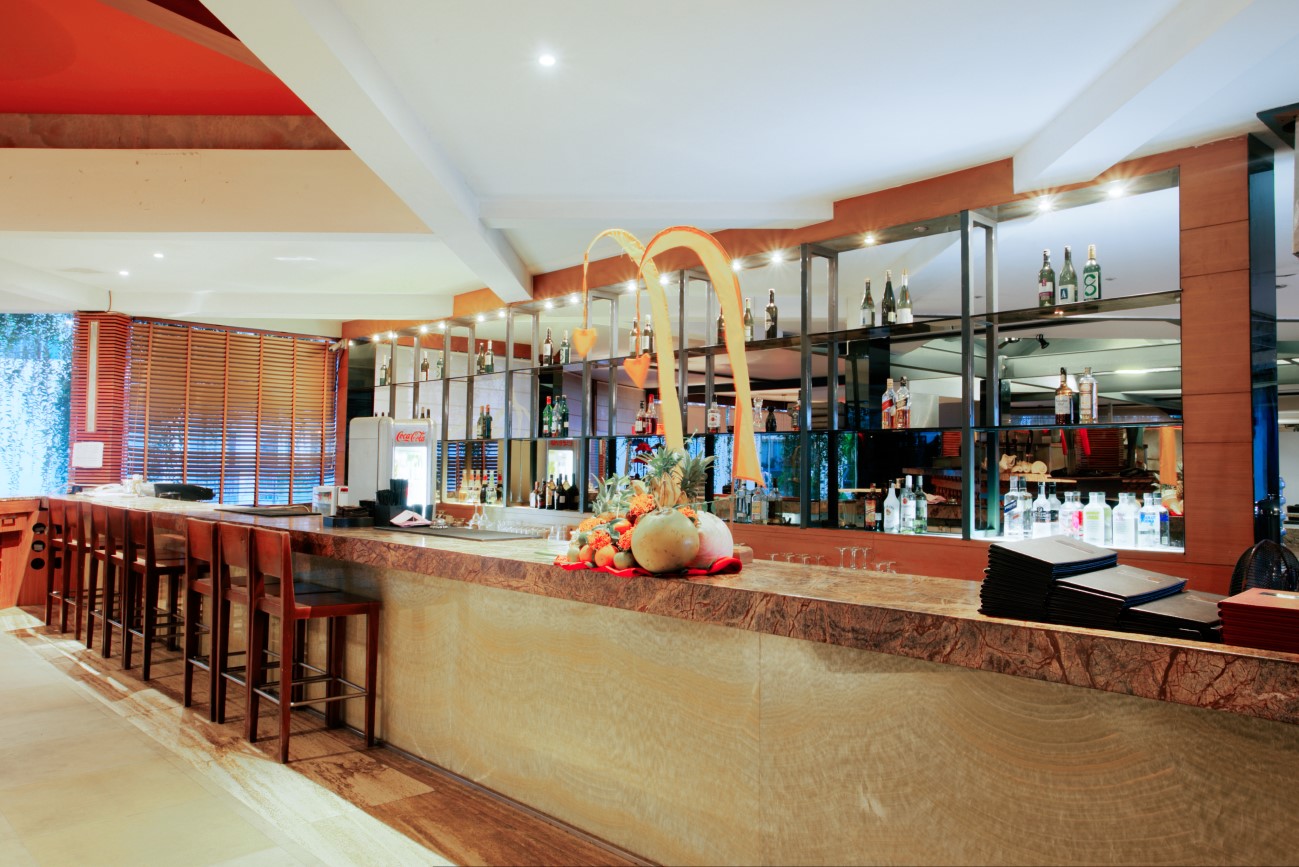 『ザーデック(The Deck)』レストラン　