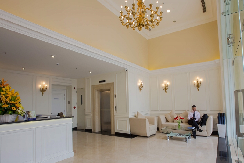 ロビー・フロント