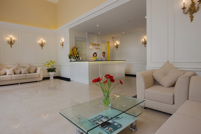 ロビー・フロント