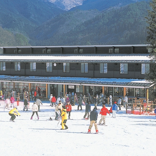 【平日スキーパック×本館泊・鶏鍋】リフト1日券付★レンタルも割引き＜2食付＞