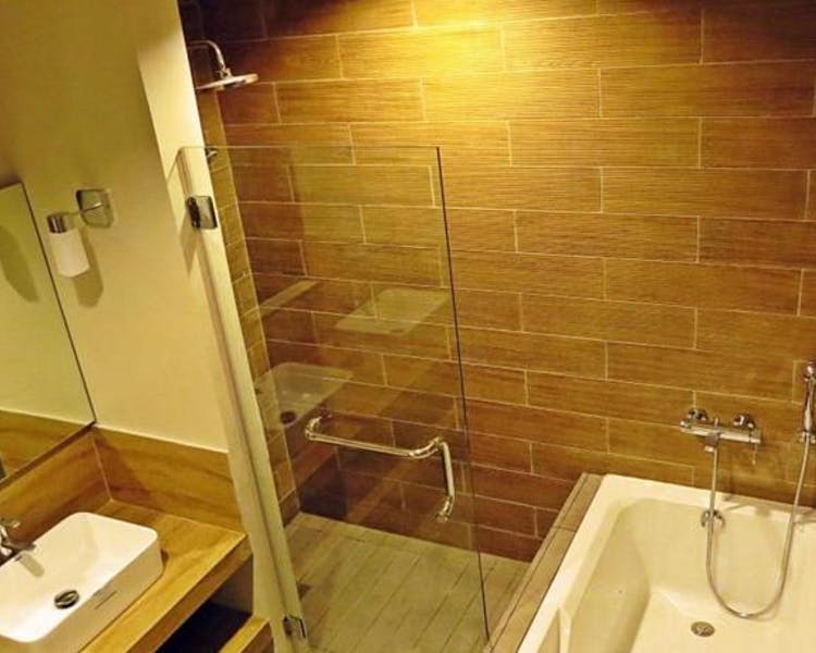 スイートルーム　浴室例
