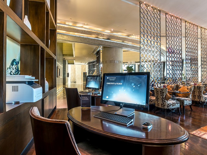 FLOURWORX(カフェ・グルメ・デリ)