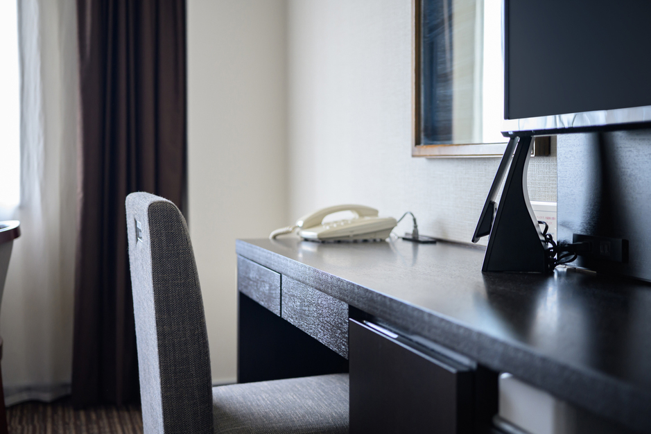 R8.デスクイメージ（シングル）