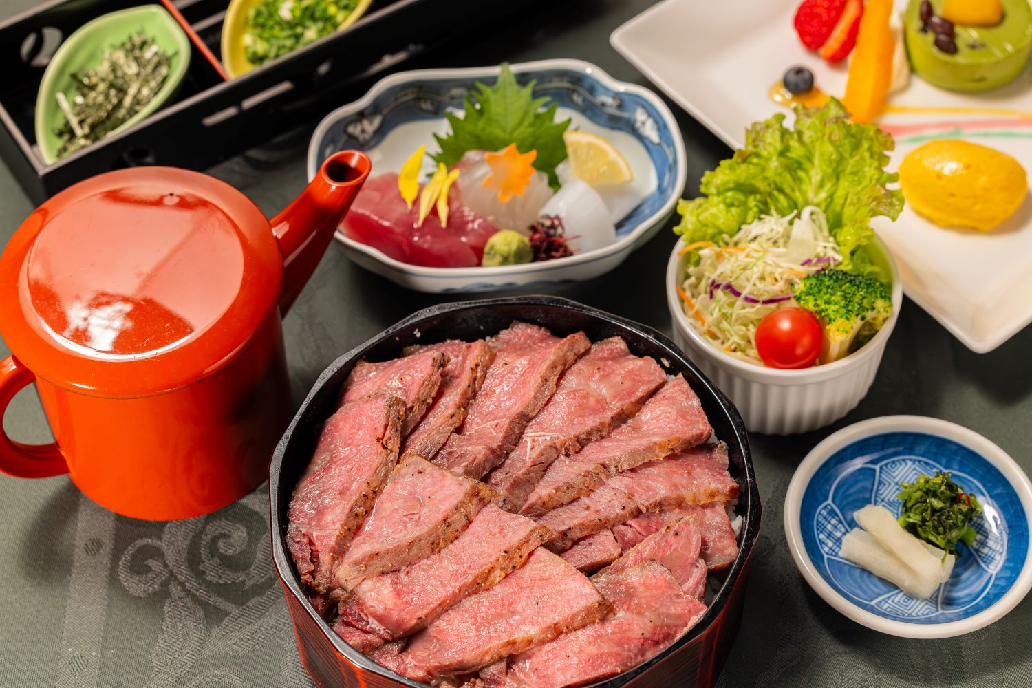 お夕食知多牛ひつまぶし御膳