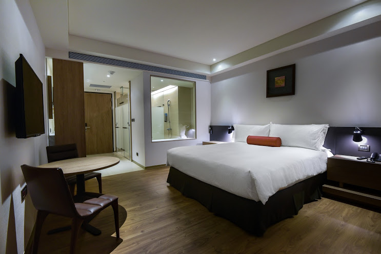 デラックスキングルーム（シャワーのみ）