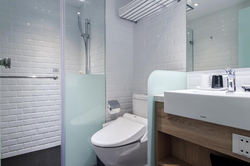 スタンダードダブルルーム バスルーム