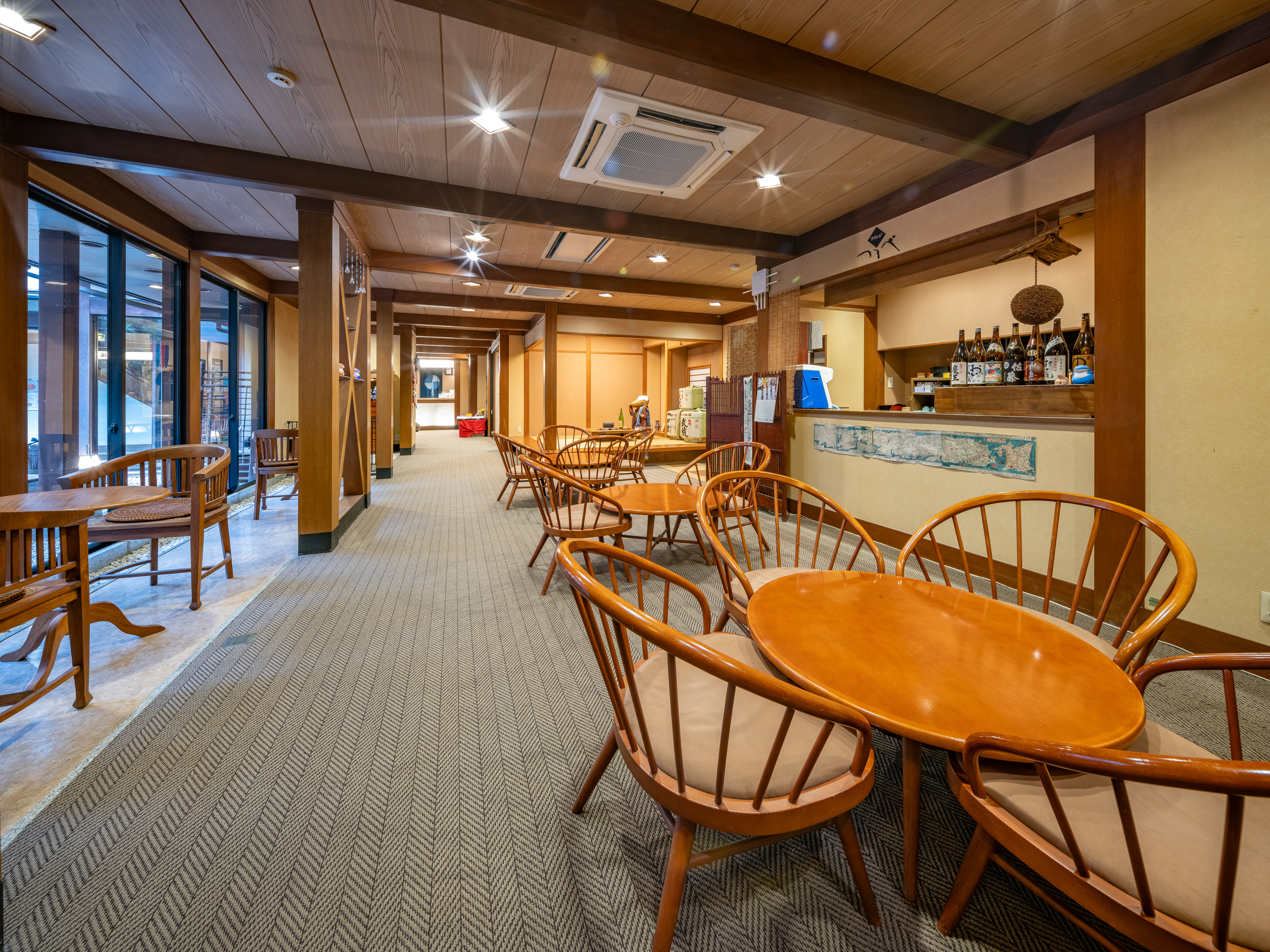 ロビーラウンジ