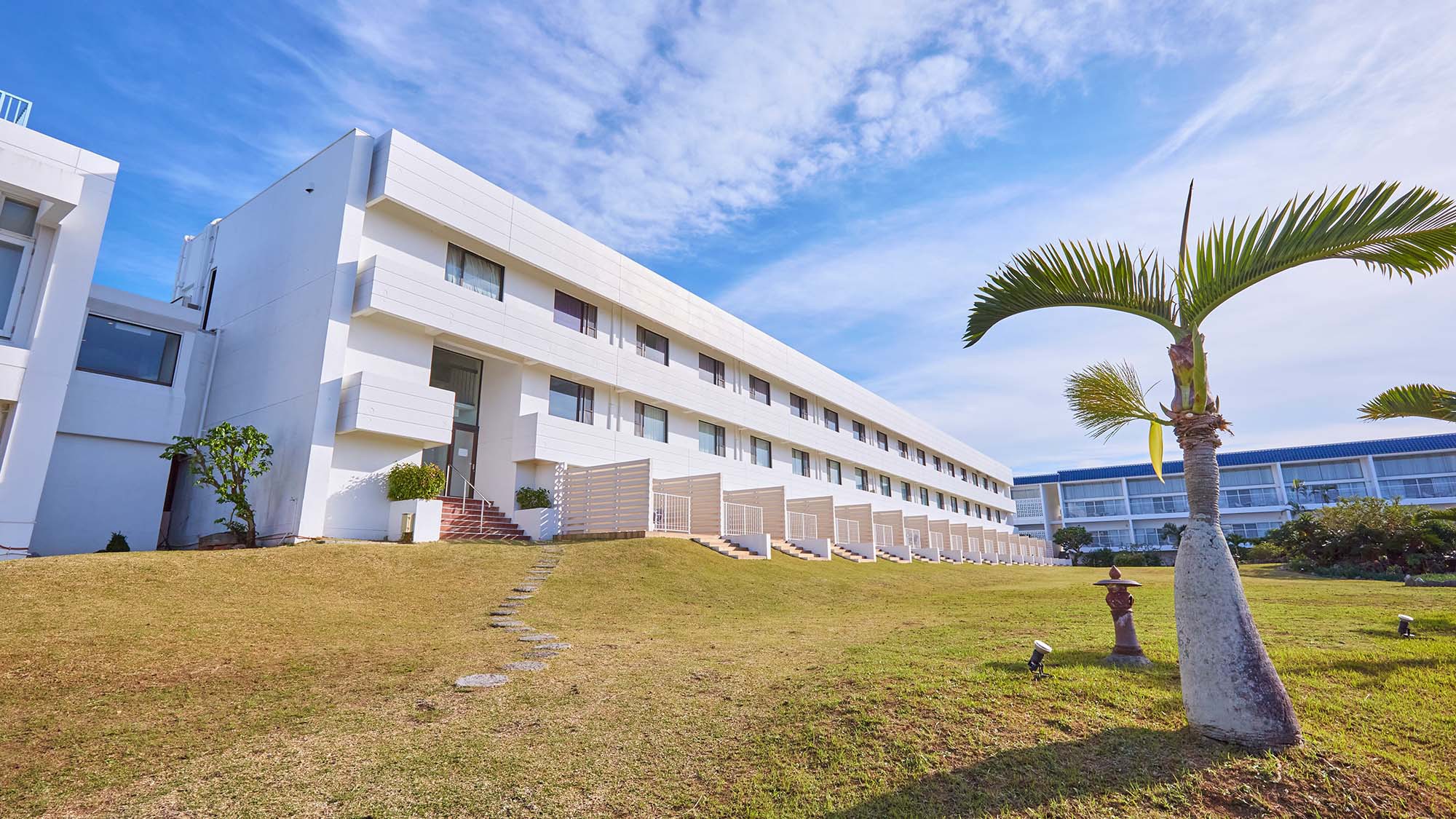 【1月・2月宿泊】もとぶ牛＆あぐー豚しゃぶ食べ放題の贅沢ディナー！90分飲み放題付♪（夕朝食付）