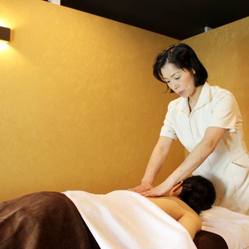 【年末年始・初春】１日２組限定、エステ2大特典！特別創作懐石プラン(12/25から1/4)