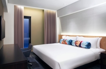 Aloft King Room