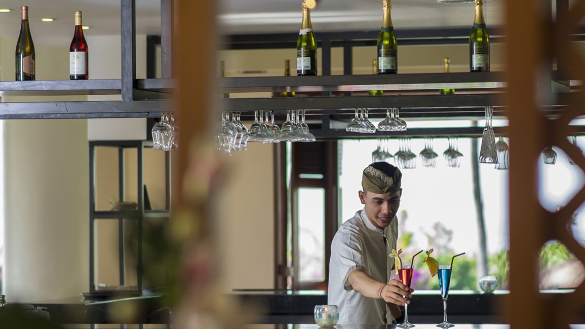 「パノラマ」バー