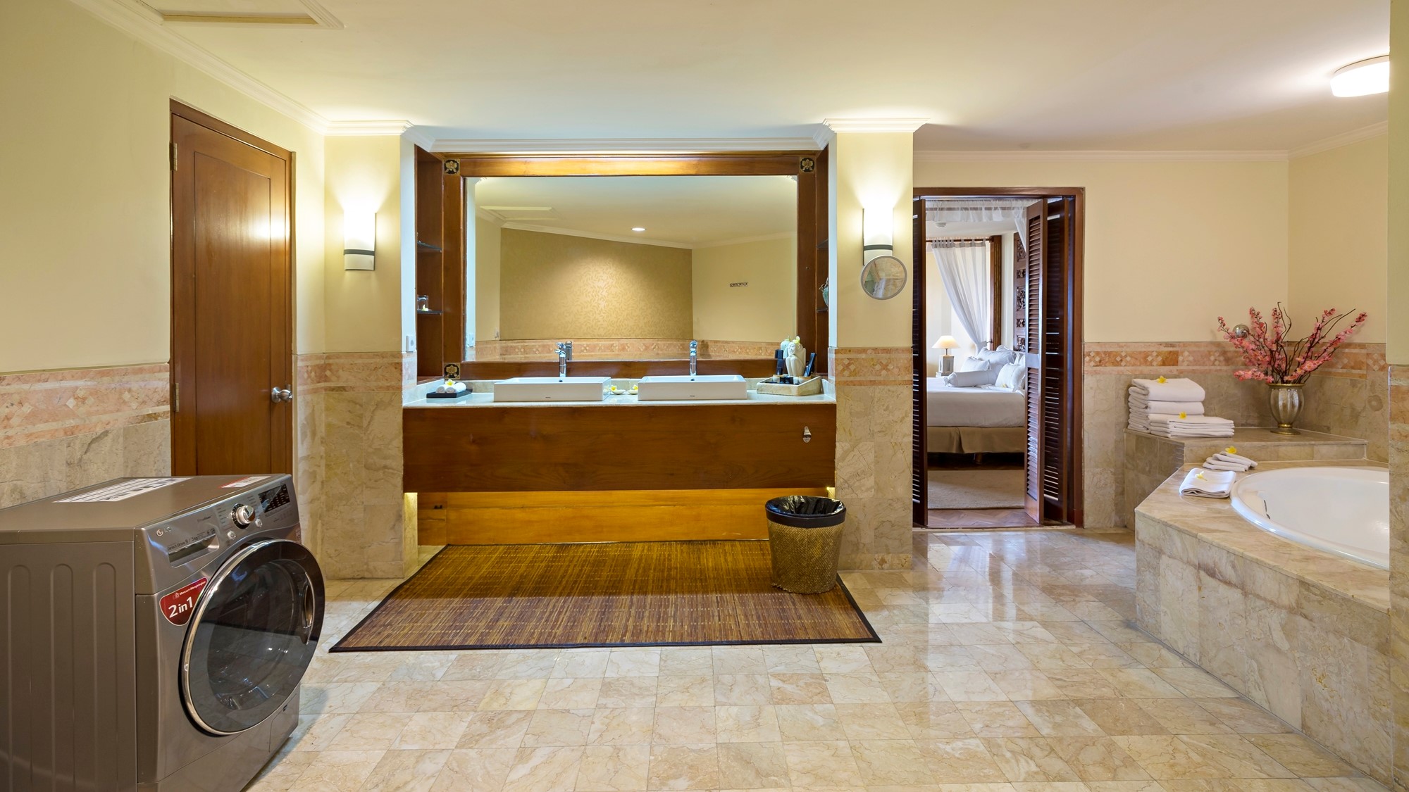 2ベッドルーム アパートメント（170平米）バスルーム