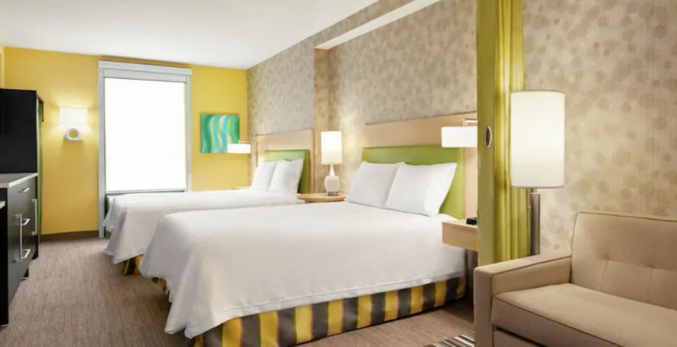 スタジオ　クイーンベッド2台