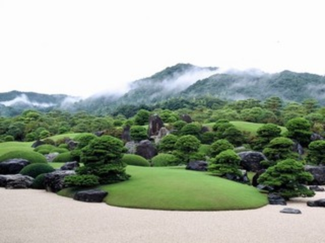 足立美術館霧の庭園