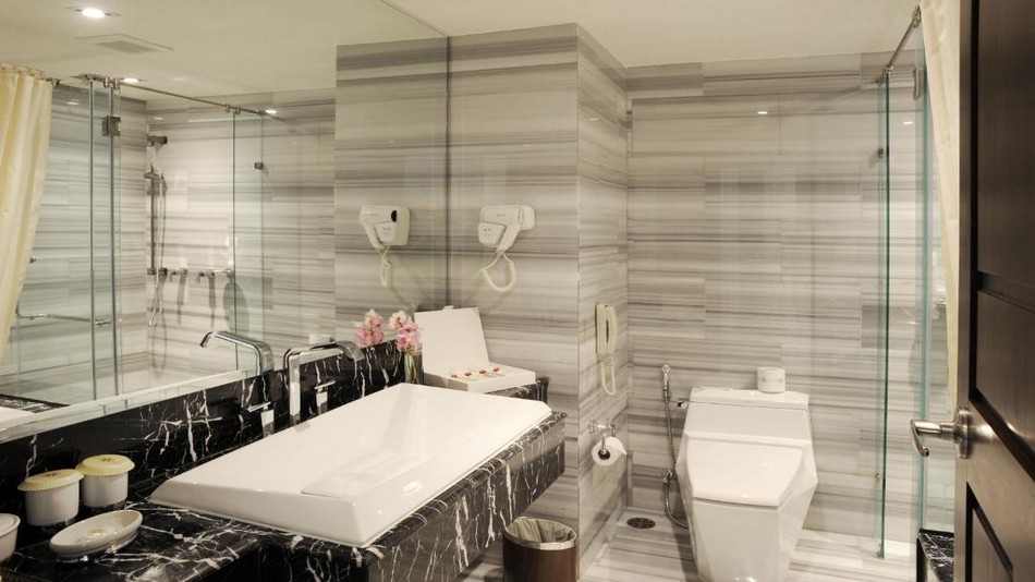 スイート　バスルーム