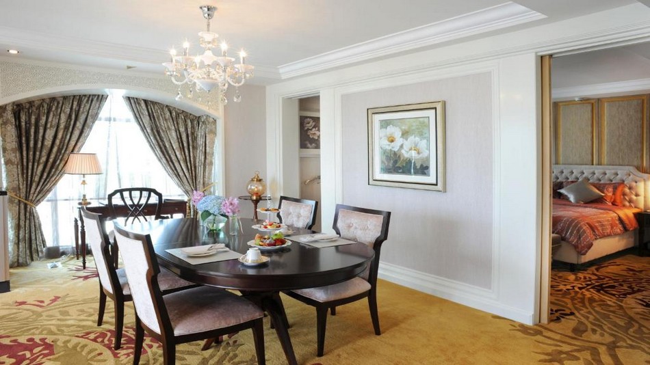 スイート　リビングルーム