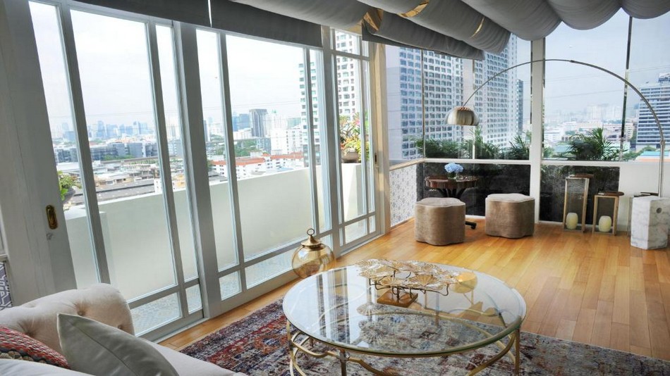 スイート　リビングルーム