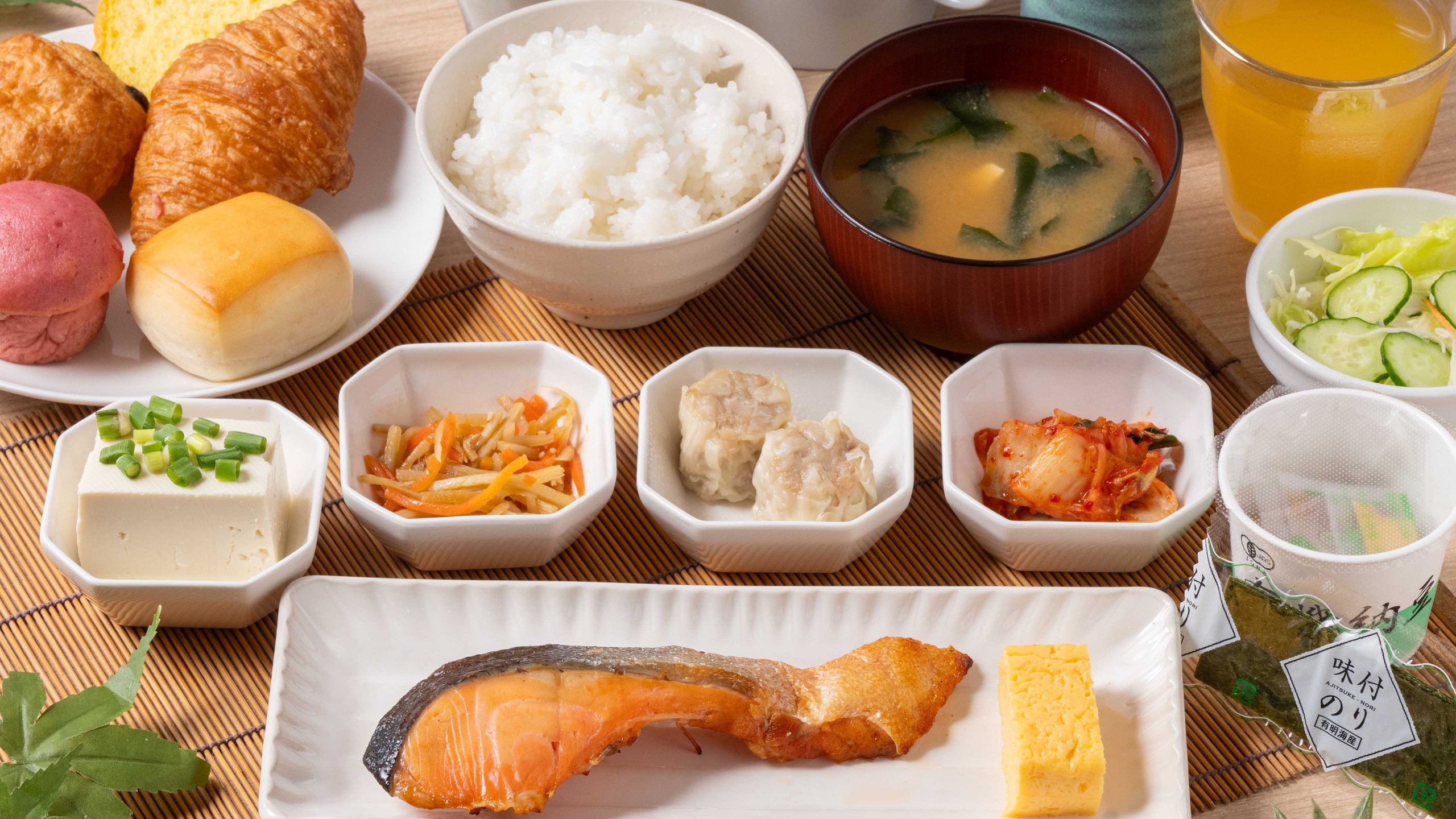 朝食盛り付け例（和食）