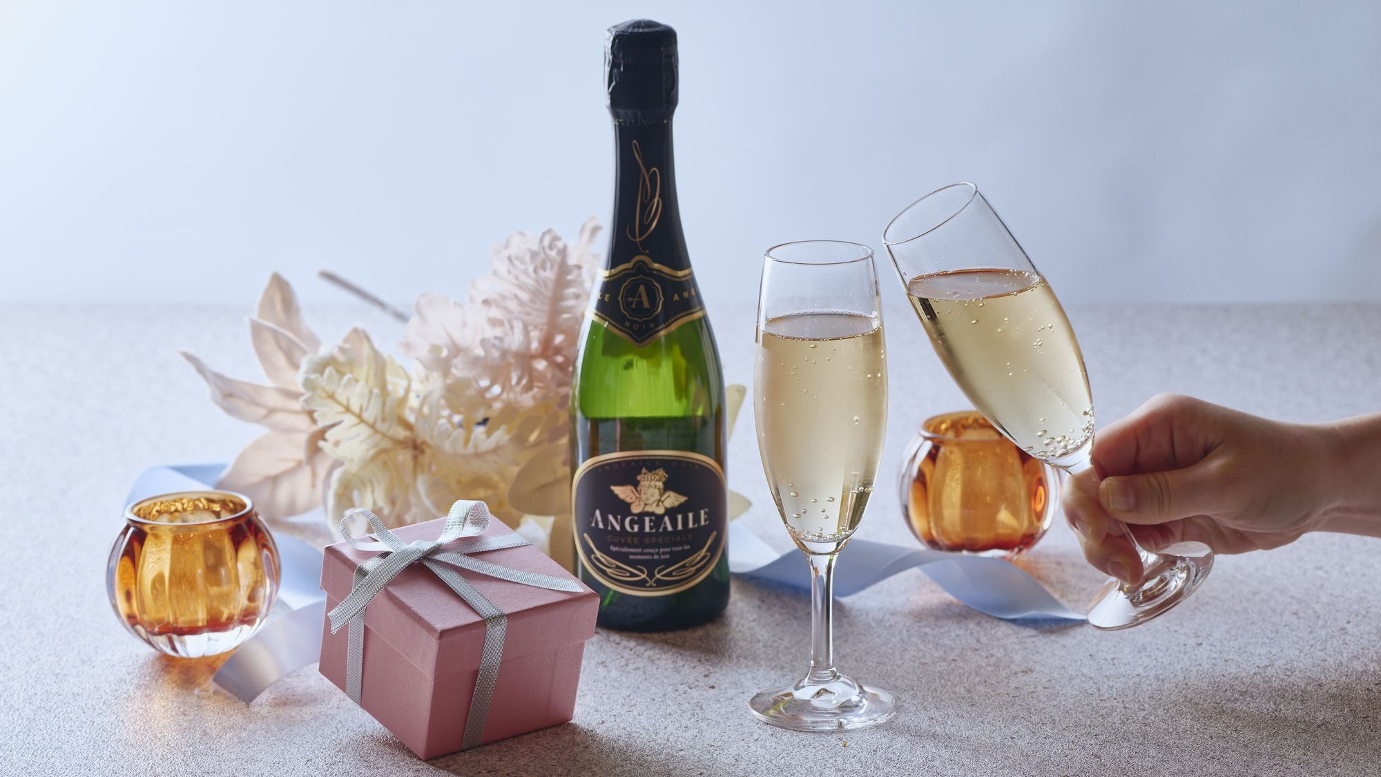 【アニバーサリー】ホールケーキ＆スパークリングワイン付きプラン／夕・朝食付き