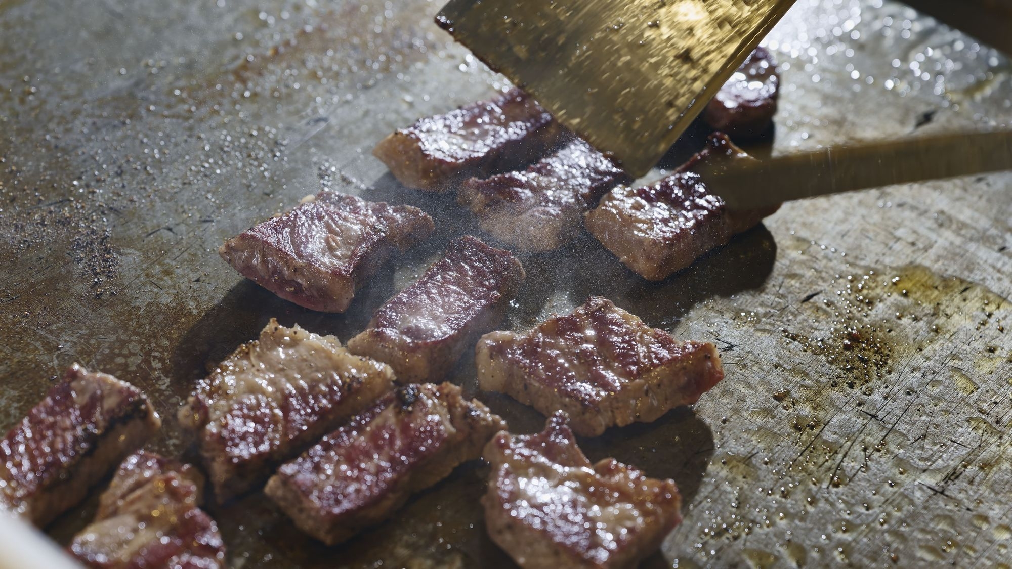 【アニバーサリー】ホールケーキ＆スパークリングワイン付きプラン／夕・朝食付き