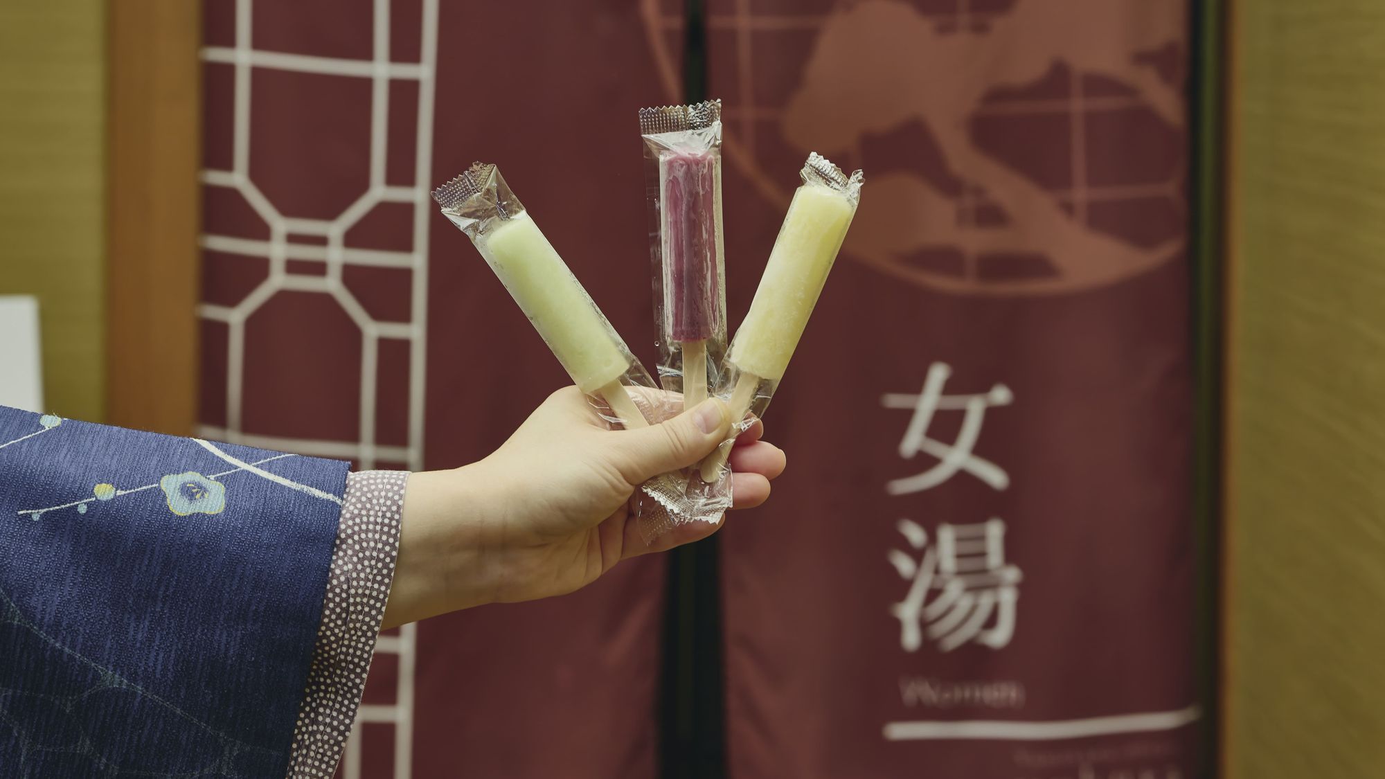 ■湯蔵ラウンジ／アイスキャンディをご用意しております（無料）