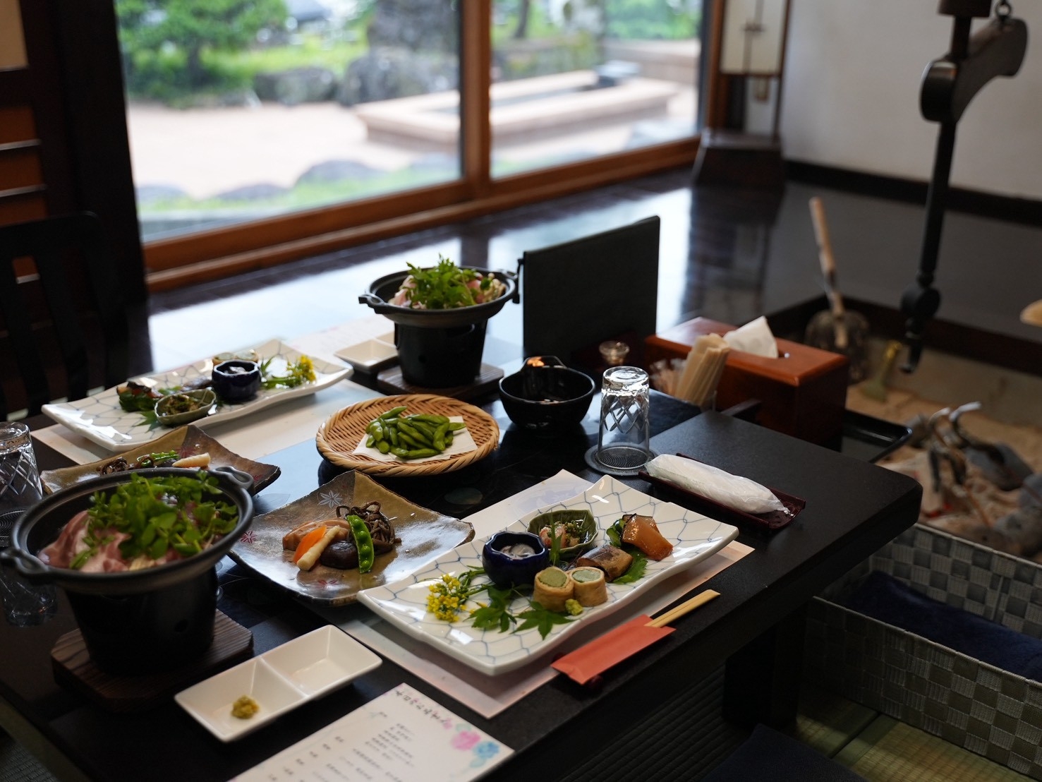 【平日限定】静かな新緑の里山リトリート〜囲炉裏体験×田舎料理〜
