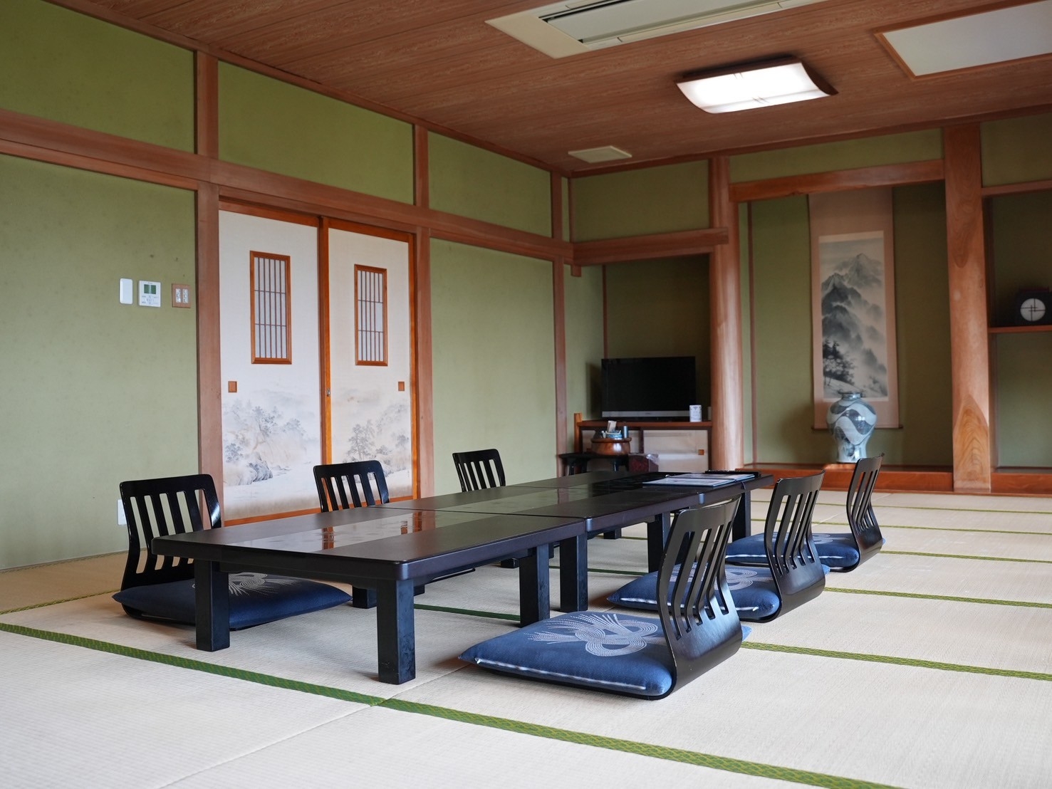 【一泊二食プラン】〜源泉かけ流しの貸し切り温泉＆季節ごとの創作料理を堪能〜