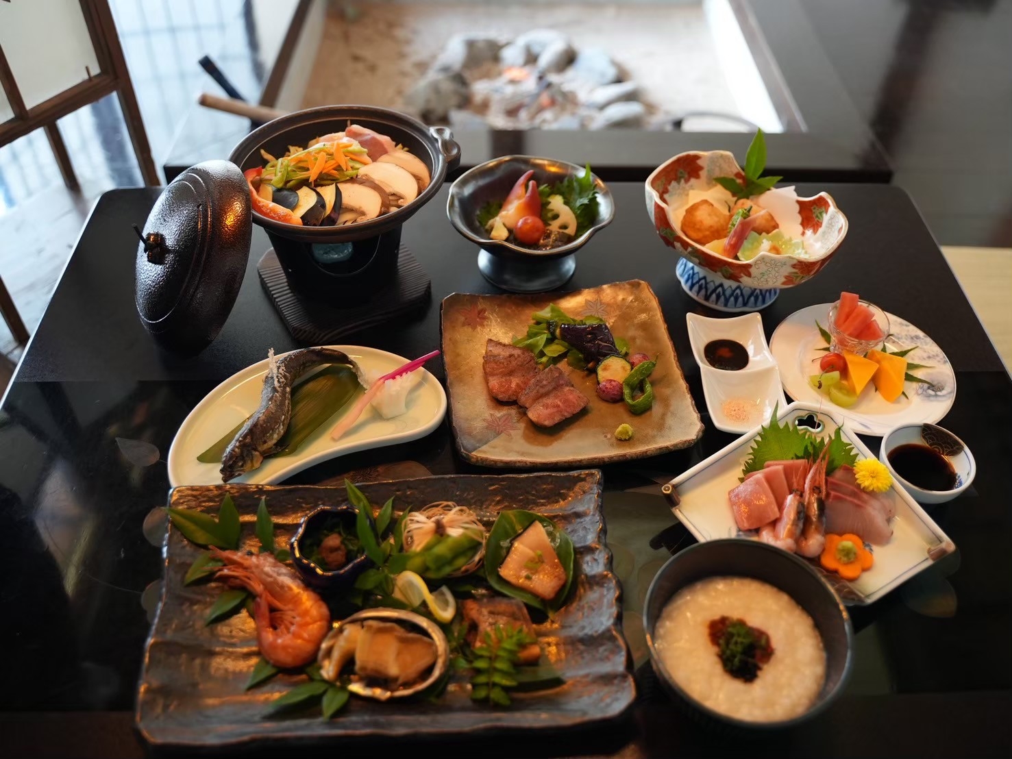 【一泊夕食プラン】〜源泉かけ流しの貸し切り温泉＆季節ごとの創作料理を堪能〜