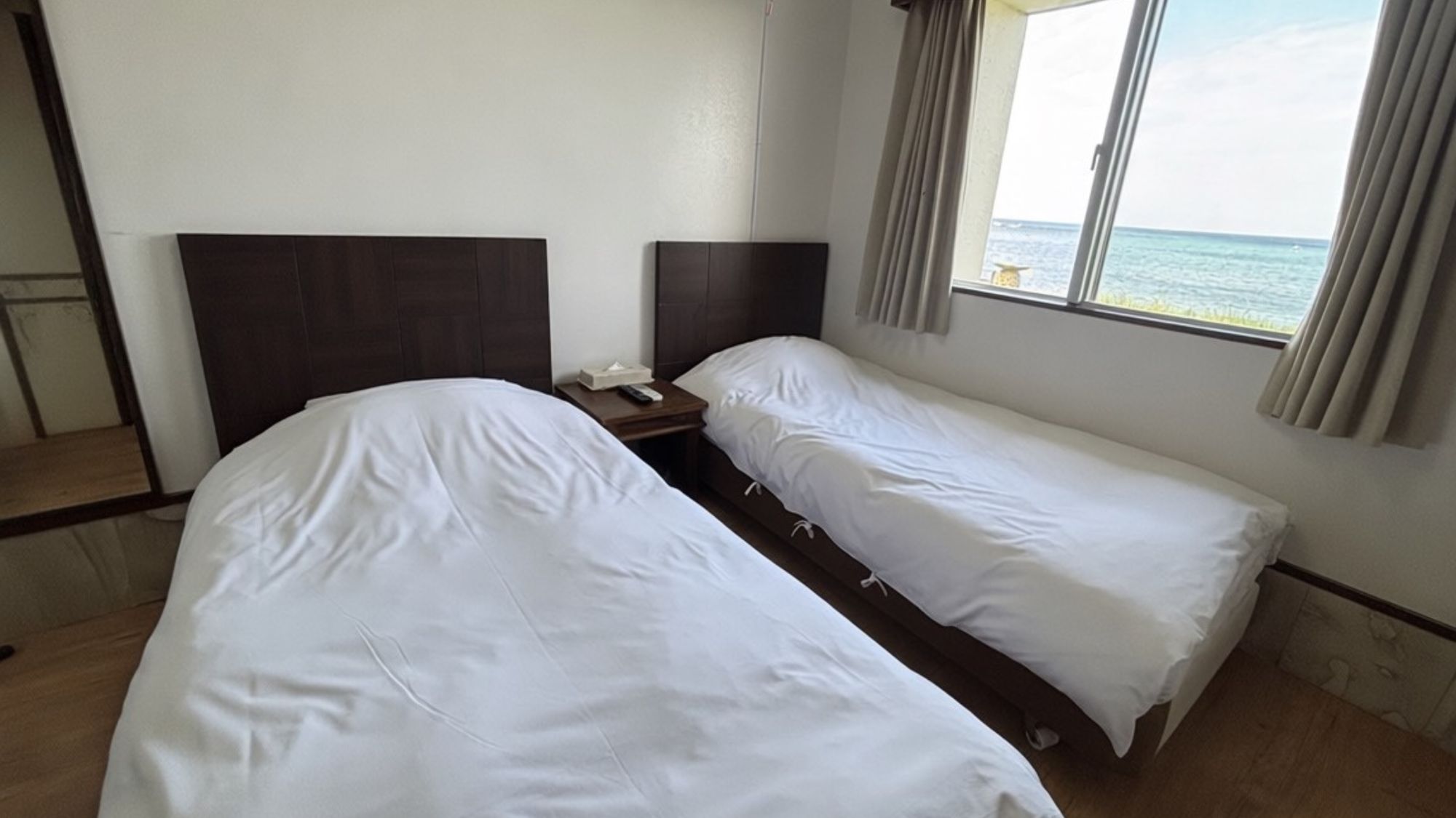 ★スタンダードツイン★共同シャワー・トイレ（男女別）のお部屋