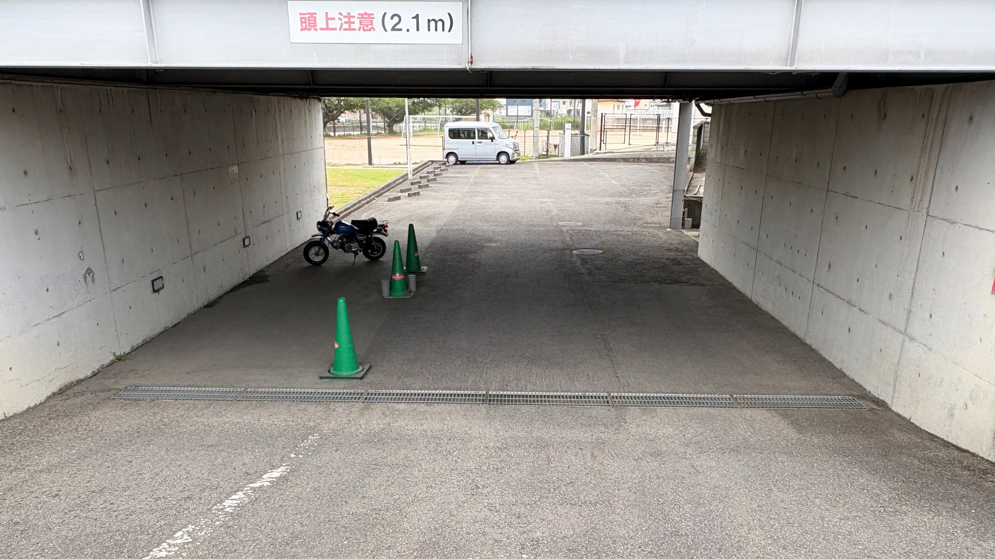 駐車場入り口