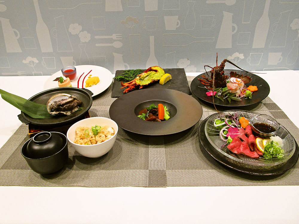 松阪牛と伊勢海老の特選フルコースディナー(2025年3月〜)