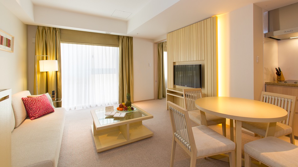 デラックス温泉スイート　リビングルーム