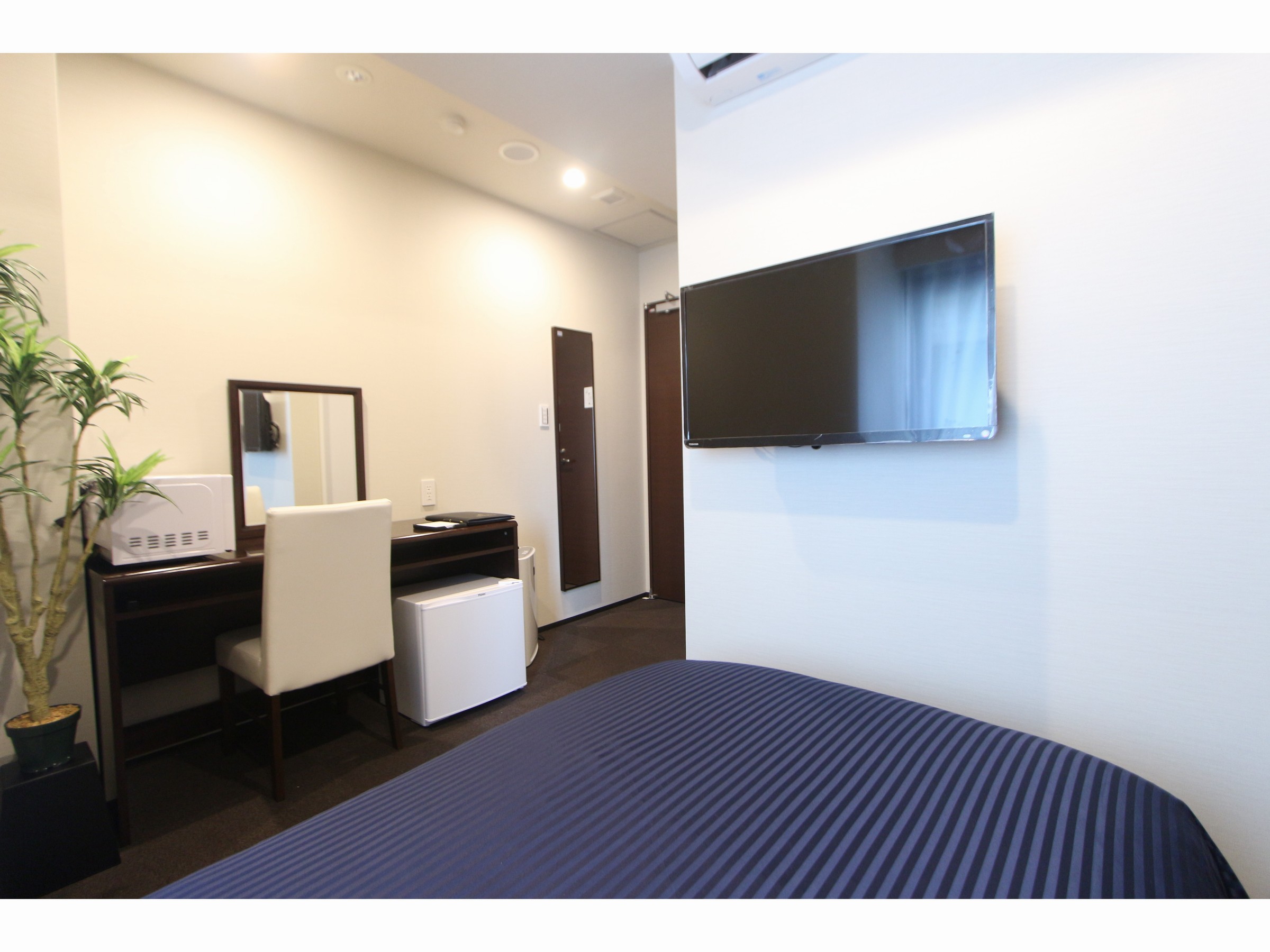 スタンダードシングルルーム※ベッドサイズ：100&times;200cm※