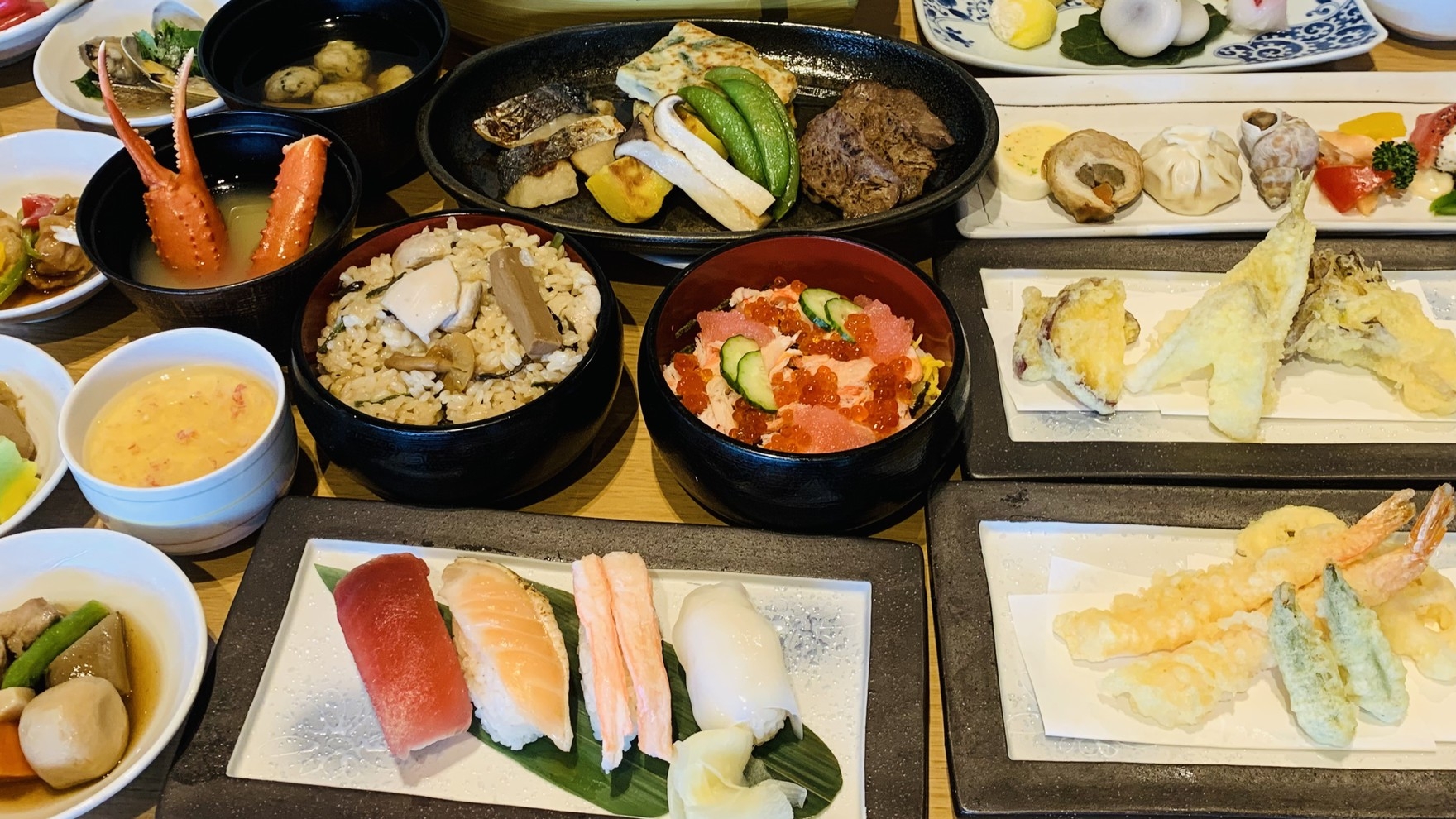 【数量限定】【カニ付きバイキング×天然温泉】紅ズワイ蟹浜茹で＆バイキング♪朝夕2食付プラン♪