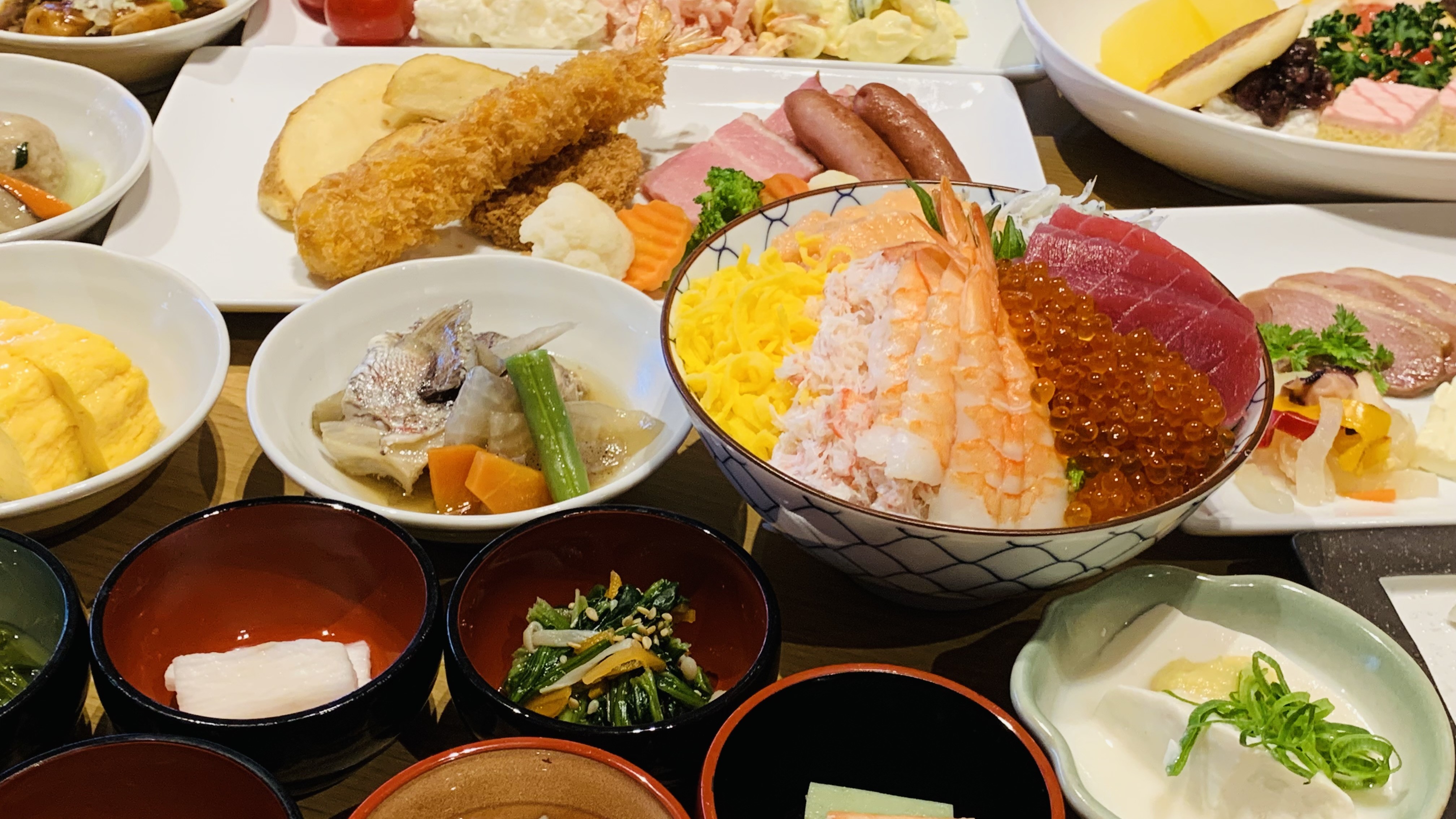 ■朝食　一例　70種類の和洋バイキングです♪