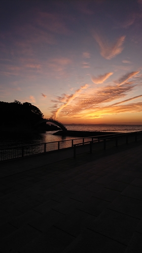 海の展望広場より夕景